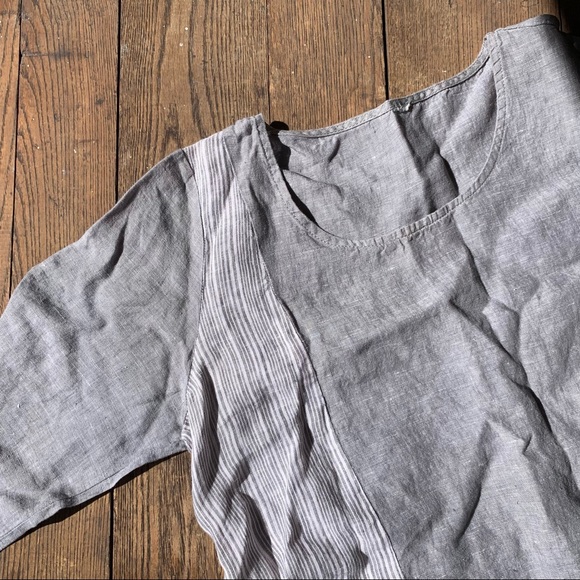 Chalet gray and white striped Linen loganlook top - Picture 9 of 13